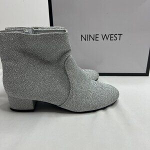 Nine West Silver Glitter Sparkle Boots size 3 NIB!